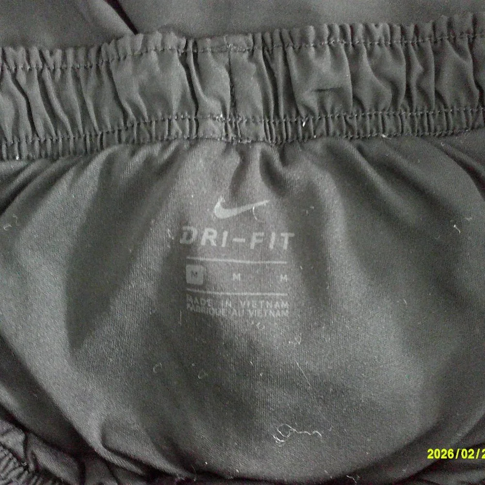 Nike | Dri Fit Black & White Lined Shorts | M